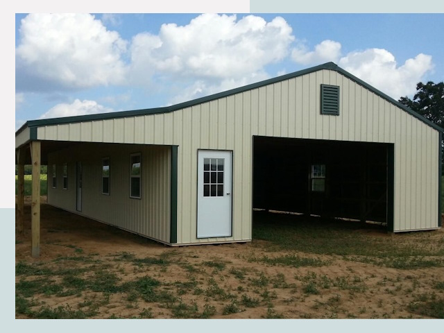 Строительство конюшен в слободском